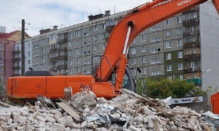 Вывоз строительного мусора с участка в Амурске недорого от 1563 руб. | 2Землекопа-Мрс